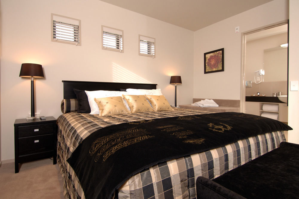 נלסון Palazzo Motor Lodge מראה חיצוני תמונה A bedroom in a motel